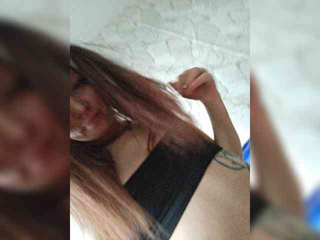 Modelo: AsyaSweeet