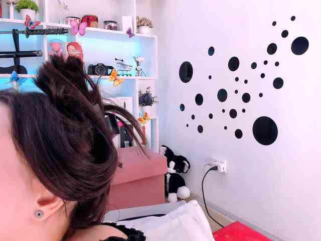 AsyaSweeet webcam