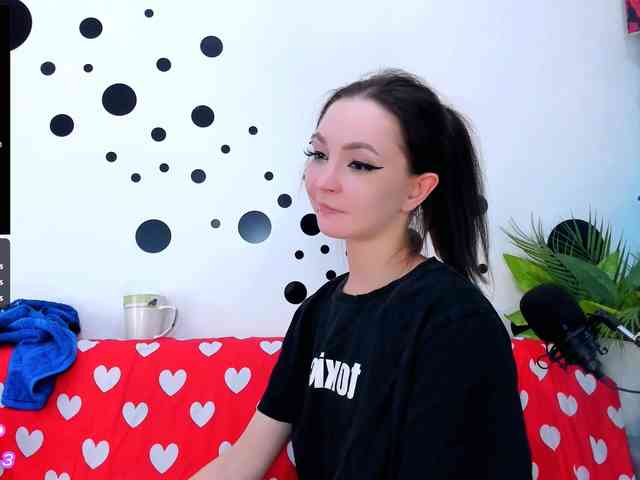 AsyaSweeet webcam