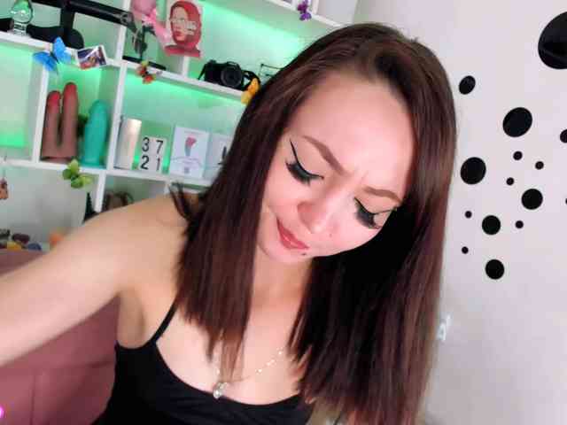 AsyaSweeet webcam