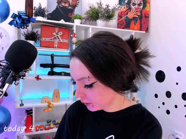 AsyaSweeet webcam