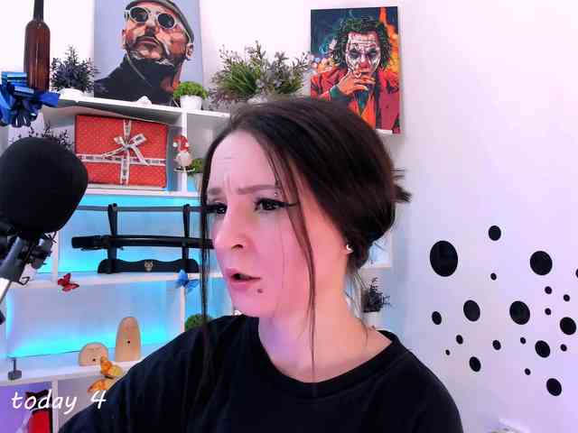 AsyaSweeet webcam