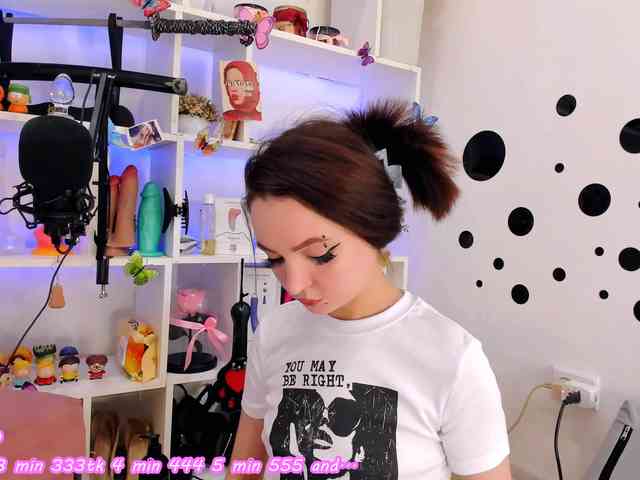 AsyaSweeet webcam