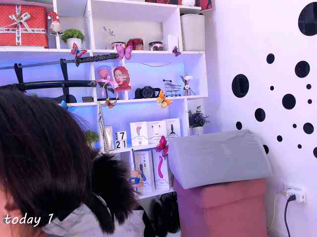 AsyaSweeet webcam