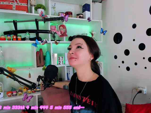 AsyaSweeet webcam