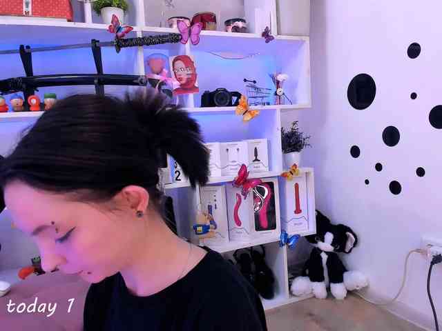 AsyaSweeet webcam