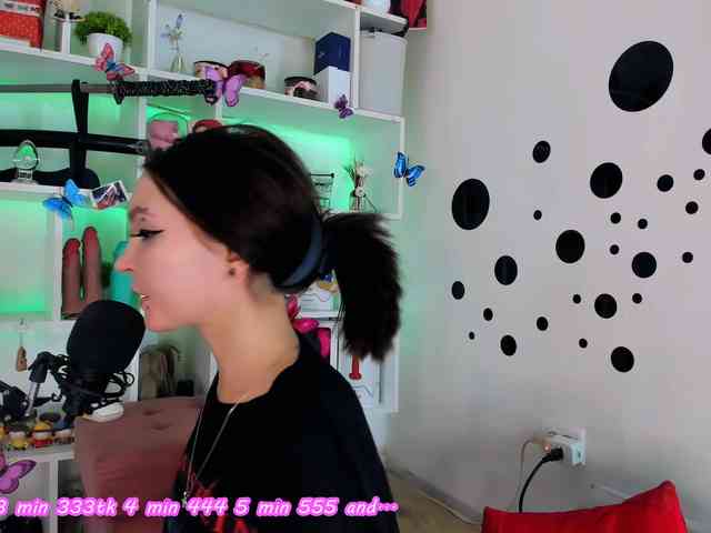 AsyaSweeet webcam