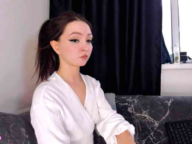 AsyaSweeet webcam