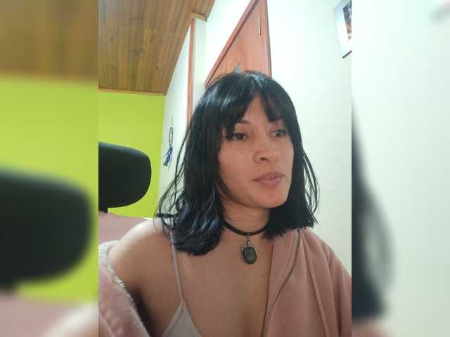 isisdiosa live cam on BongaCams