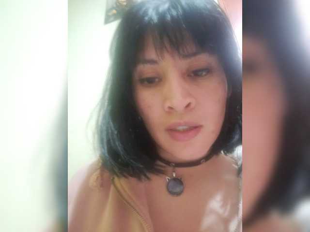isisdiosa live webcam show