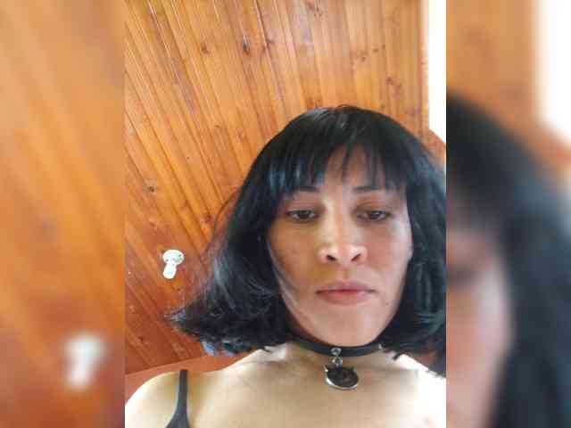 isis_diosa webcam