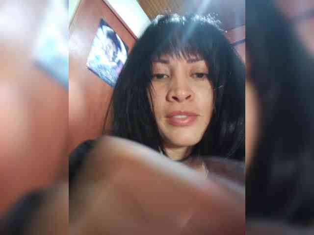 isis_diosa webcam
