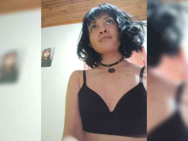 isis_diosa webcam