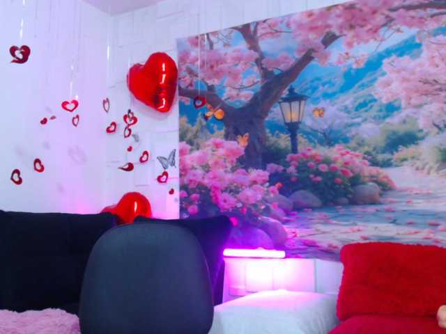 SashaMishot live cam on BongaCams