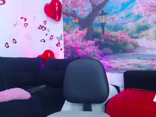 SashaMishot live cam on BongaCams