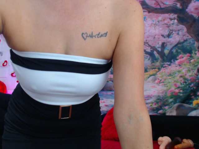 SashaMishot live cam on BongaCams