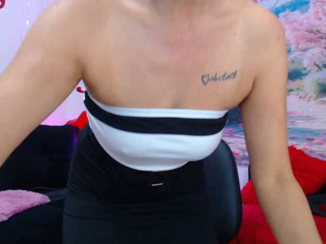 SashaMishot live cam on BongaCams
