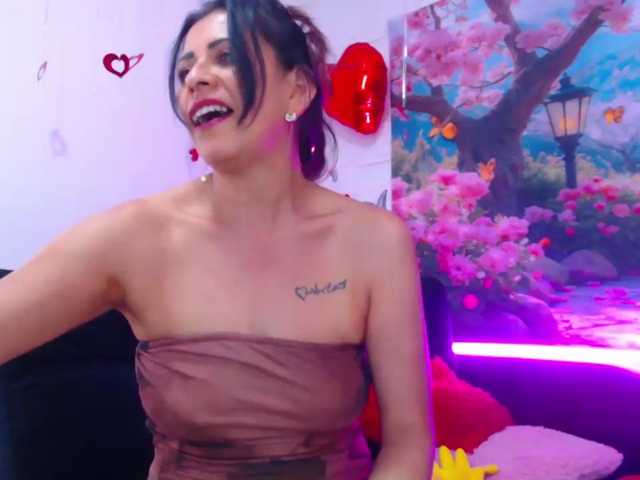 SashaMishot live cam on BongaCams