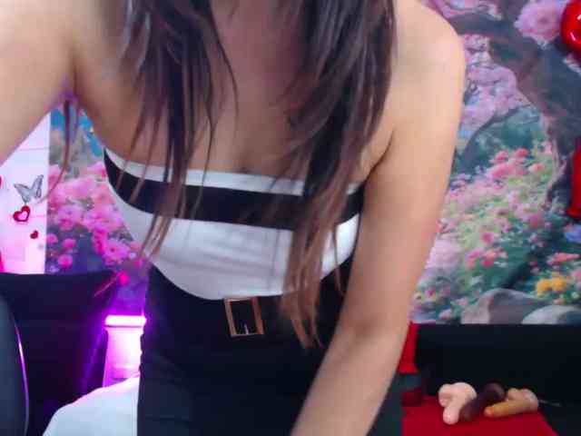 SashaMishot webcam