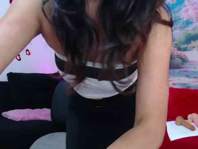 SashaMishot webcam