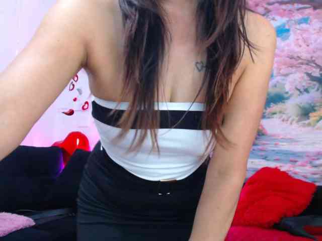 SashaMishot webcam