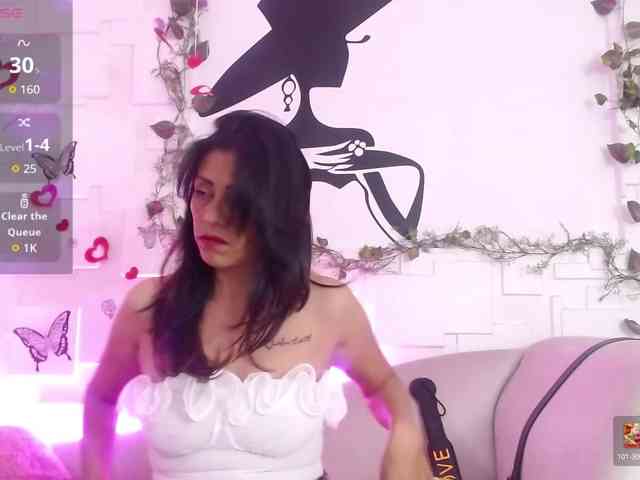 SashaMishot webcam