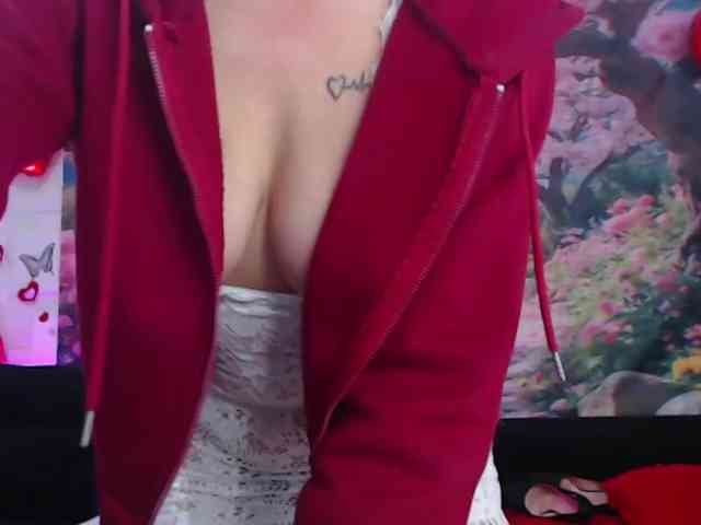 SashaMishot webcam