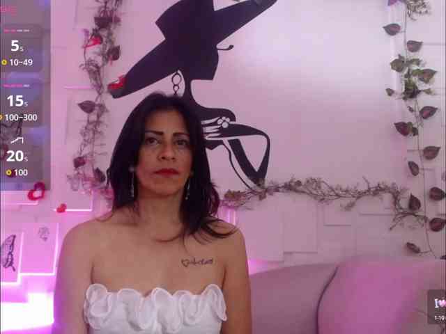 SashaMishot webcam