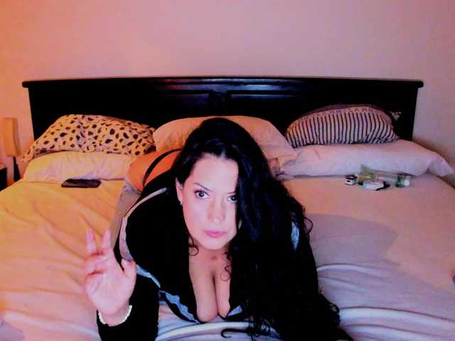 katarinaa live cam on BongaCams