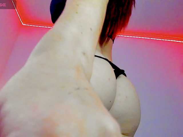 Buttycherry live cam on BongaCams