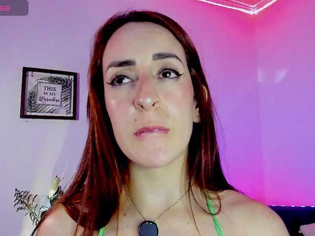 Buttycherry live cam on BongaCams