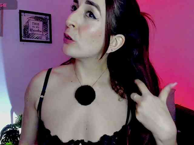 Model: Buttycherry