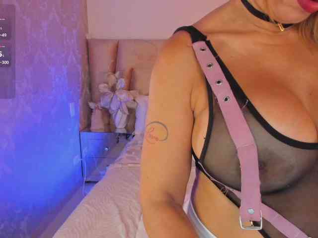 YalexaVelez webcam