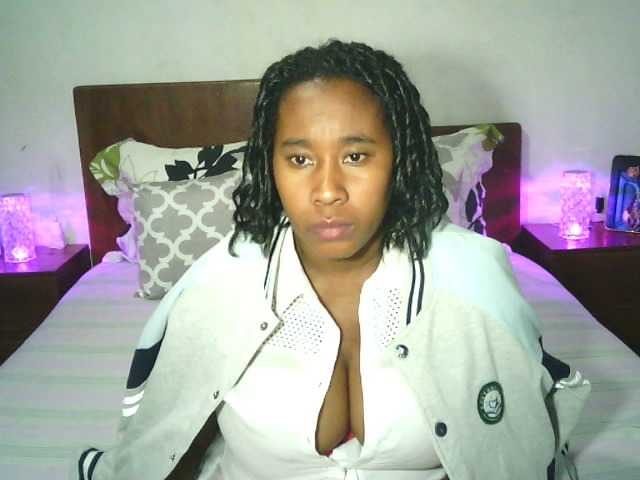 SexysTiphanie live cam on BongaCams