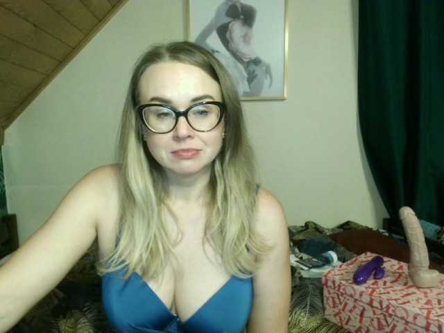 MilfBerthena live cam on BongaCams