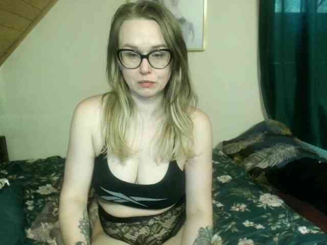 MilfBerthena webcam