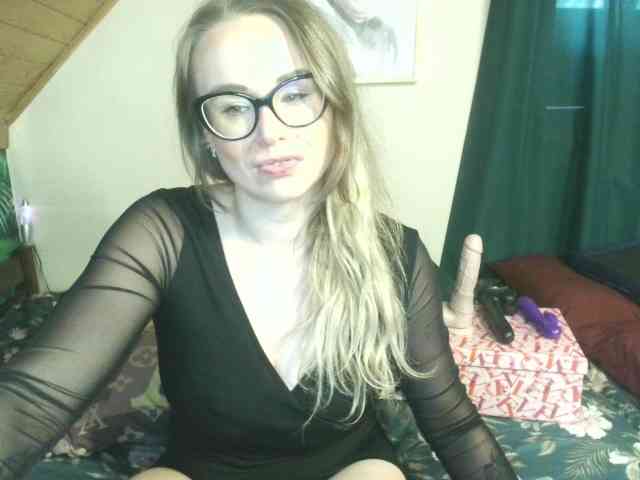 MilfBerthena webcam