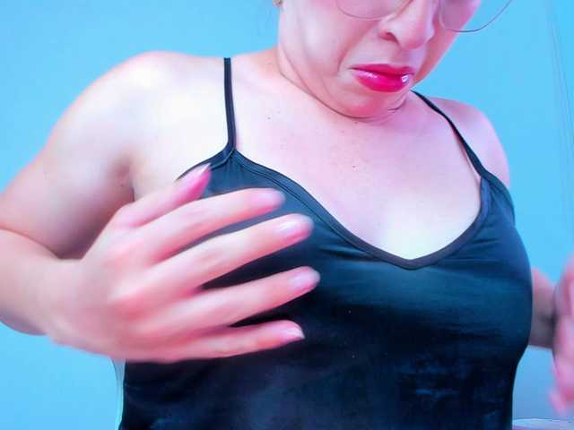 arianaf — live trans cam