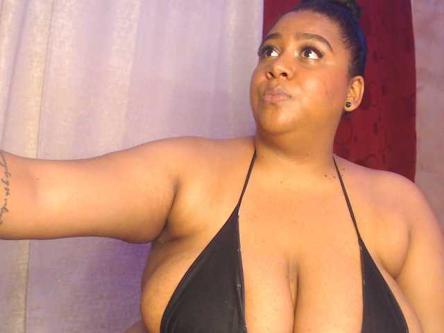 BiancaFollerach live cam on BongaCams