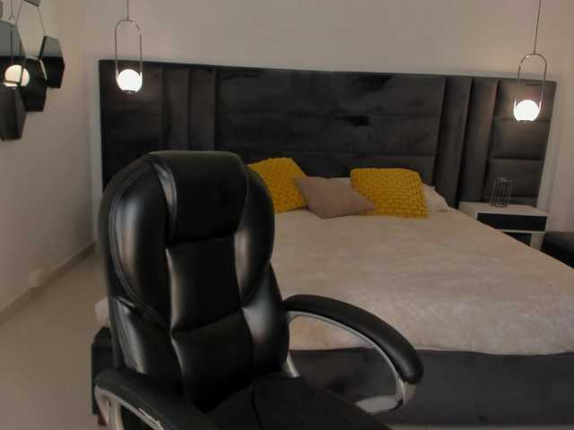 SunnyRiversX live webcam show