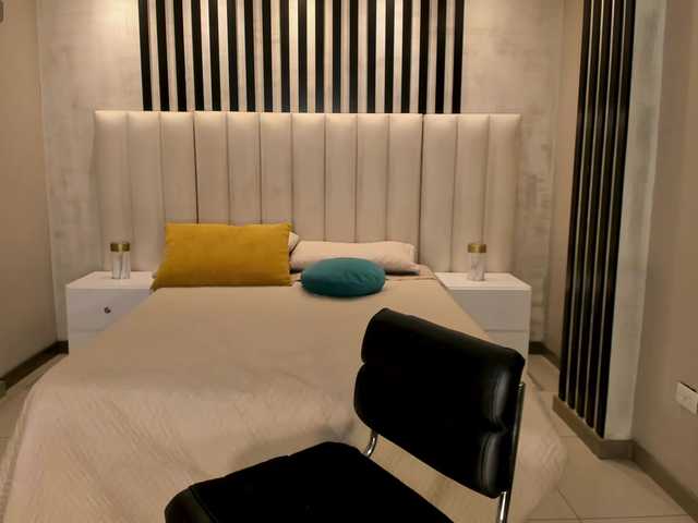 SunnyRiversX live cam on BongaCams