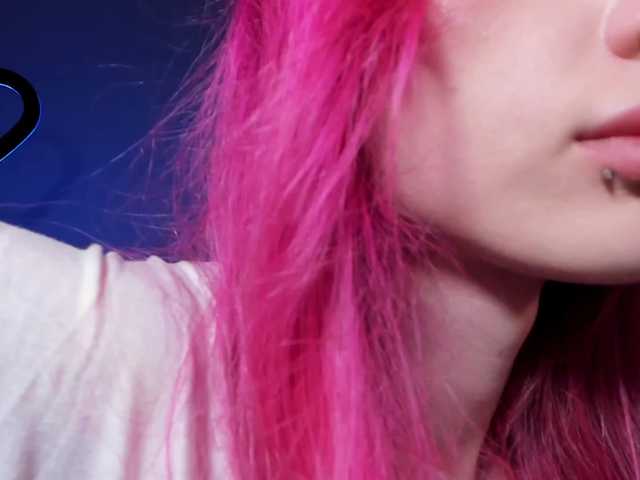 mnepohuyy live cam on BongaCams