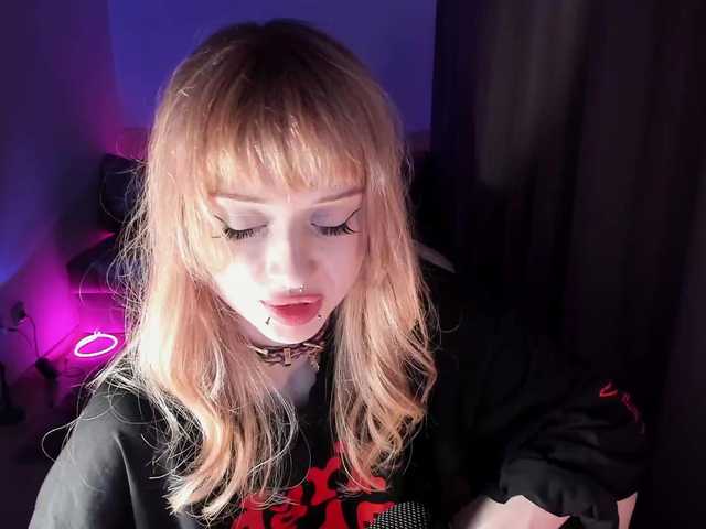 mnepohuyy's BongaCams show and profile