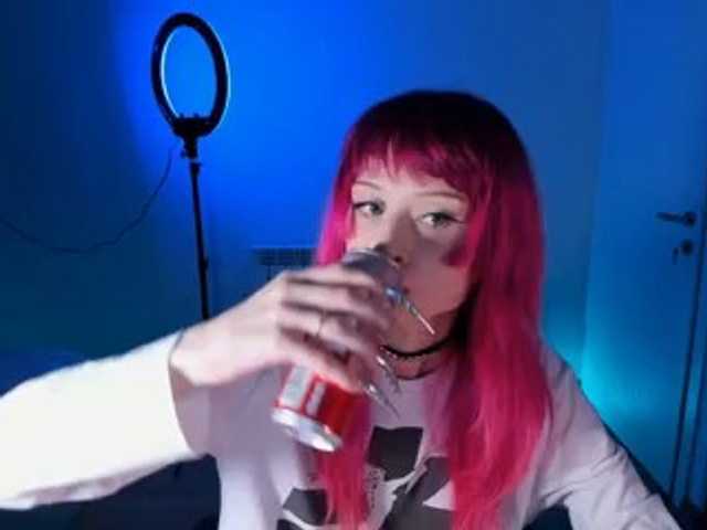 mnepohuyy live cam on BongaCams
