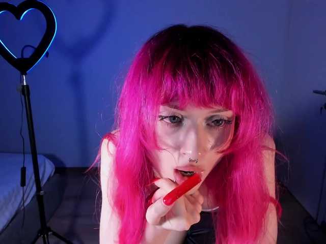mnepohuyy live cam on BongaCams