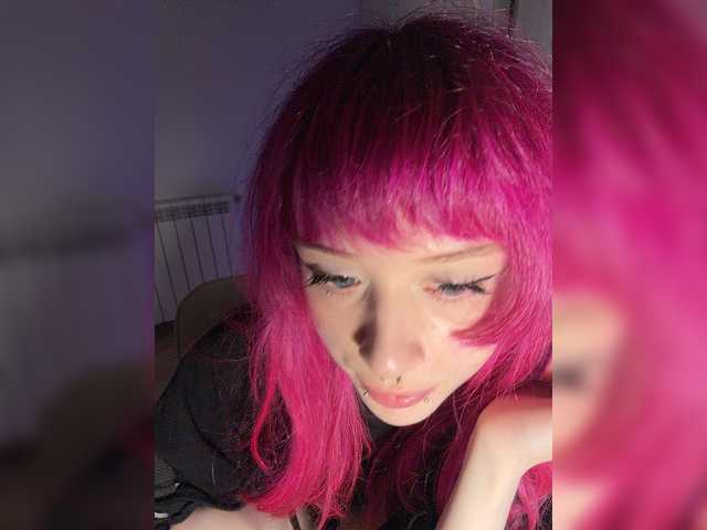 mnepohuyy live cam on BongaCams