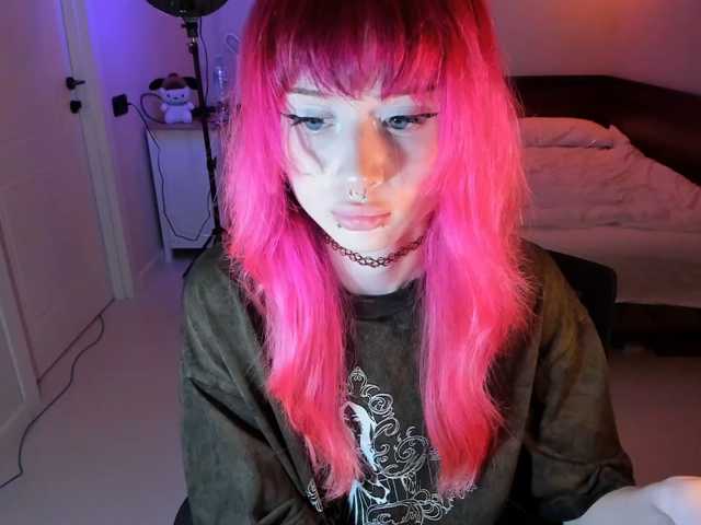 mnepohuyy live cam on BongaCams