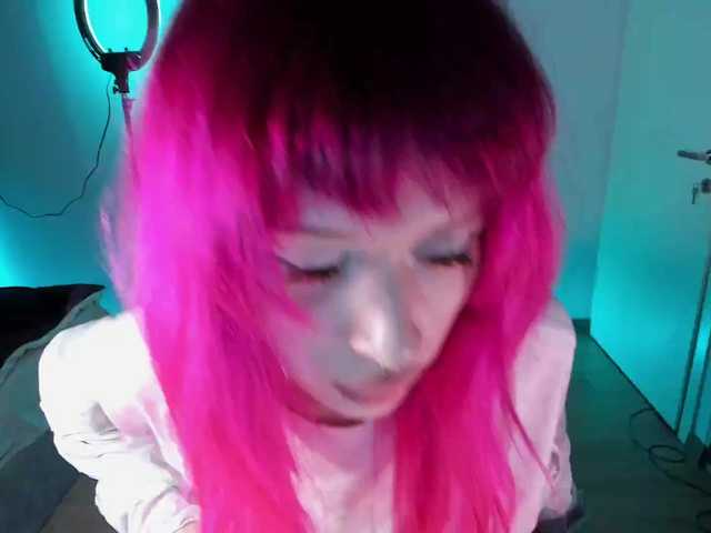 mnepohuyy live cam on BongaCams