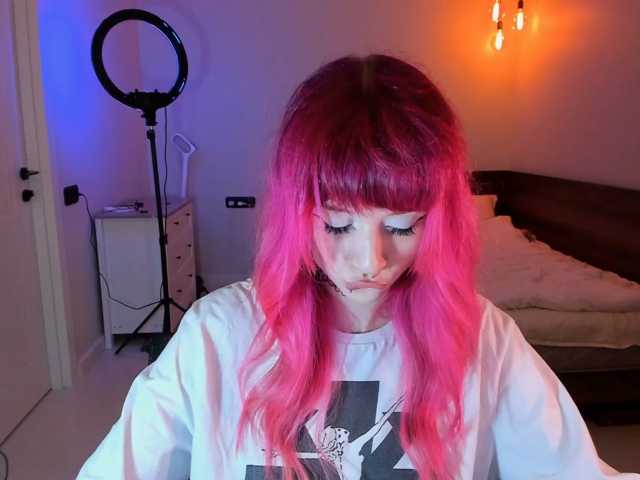 mnepohuyy live cam on BongaCams