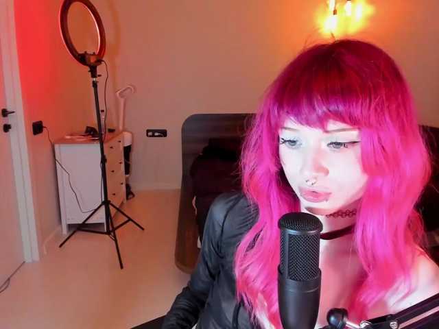 mnepohuyy live cam preview